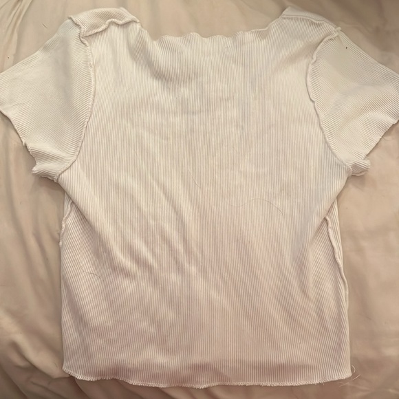 Brandy Melville White Crop Tee - Picture 3 of 4